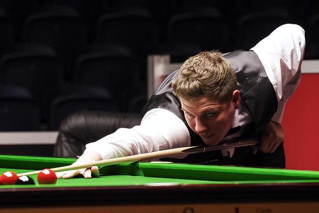 以创纪录的 以创纪录的